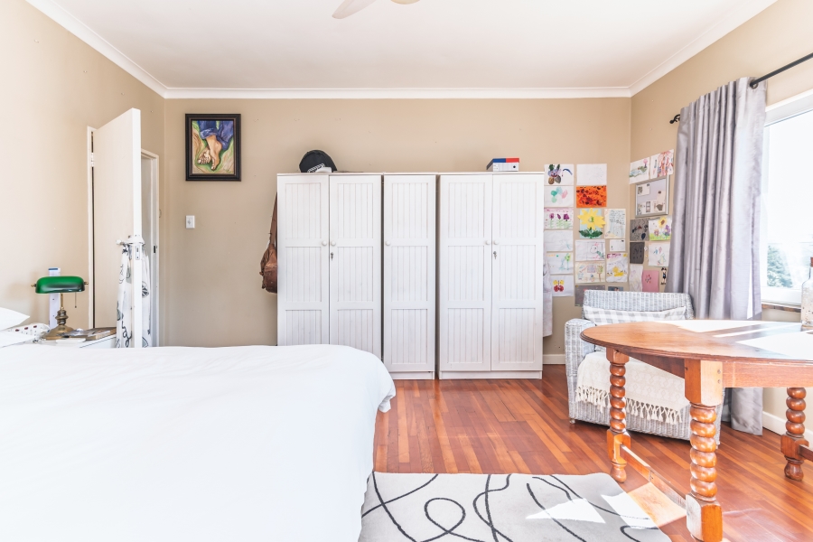 5 Bedroom Property for Sale in Fish Hoek Western Cape